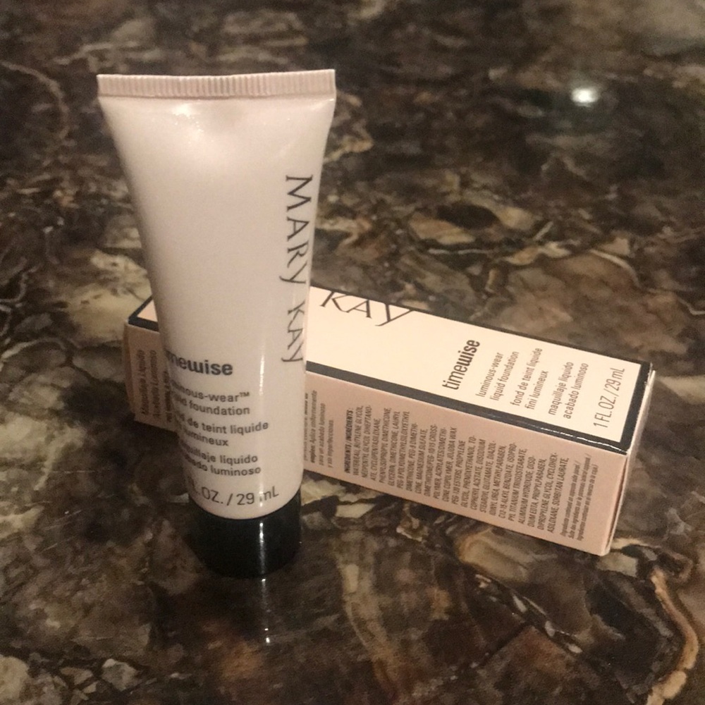 Mary Kay Timewise luminous foundation - beige 2